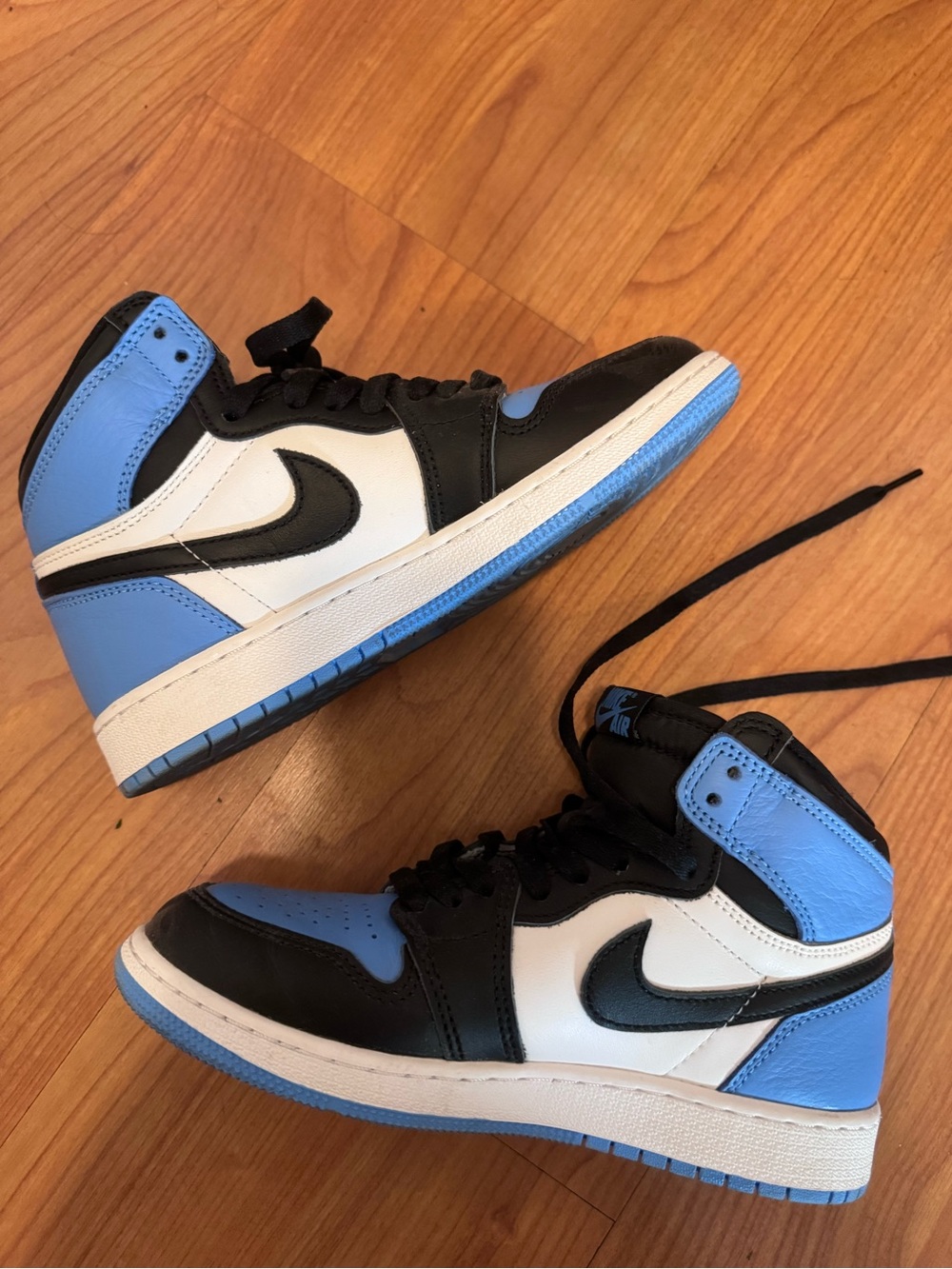 Air Jordan 1 Retro High OG GS “unc toe”